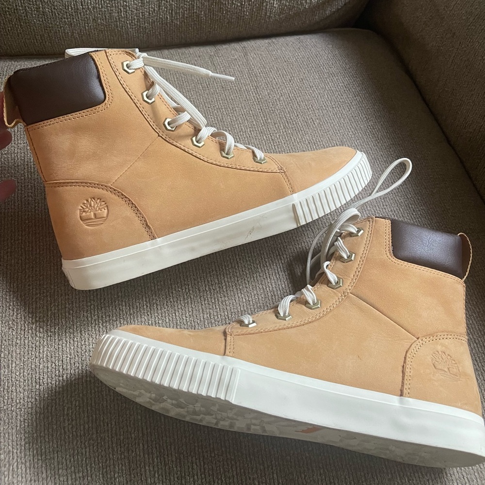 Timberland Women's Skyla Bay 6-Inch Boots Wheat Nubuck A2c3s Size